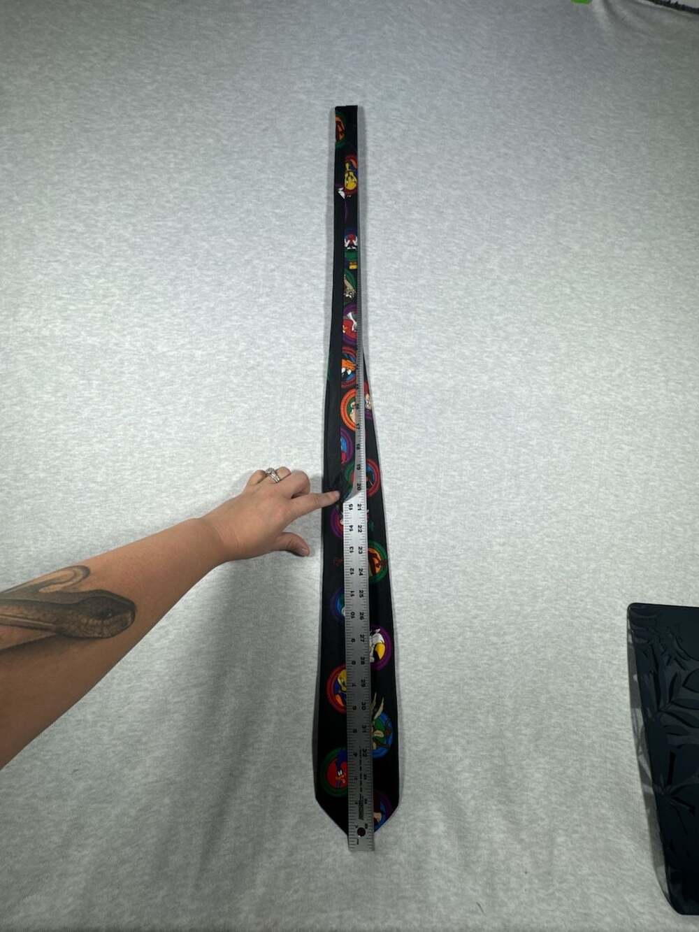 Vintage 1993 Looney Tunes Mania Black Character Necktie